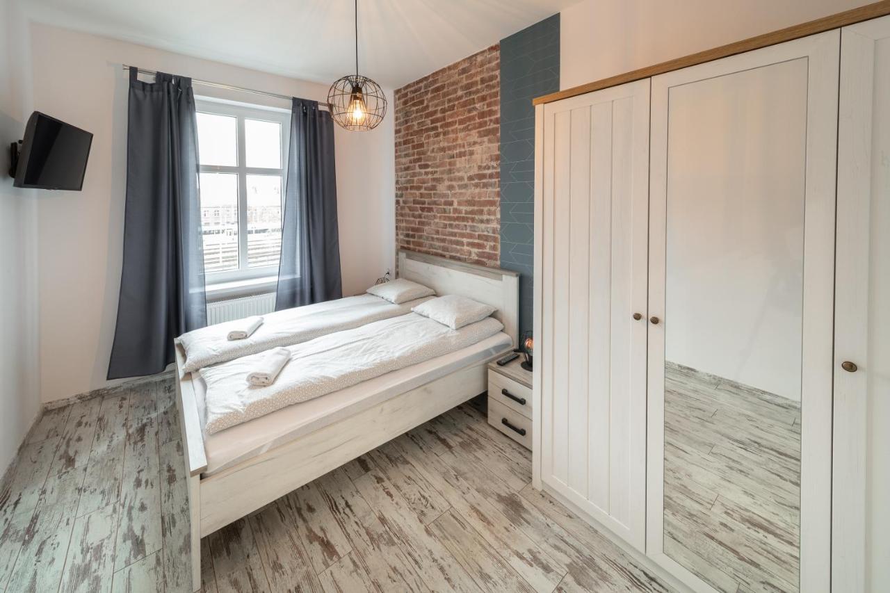 Around The World Vision Apartment - Centrum Opole Buitenkant foto